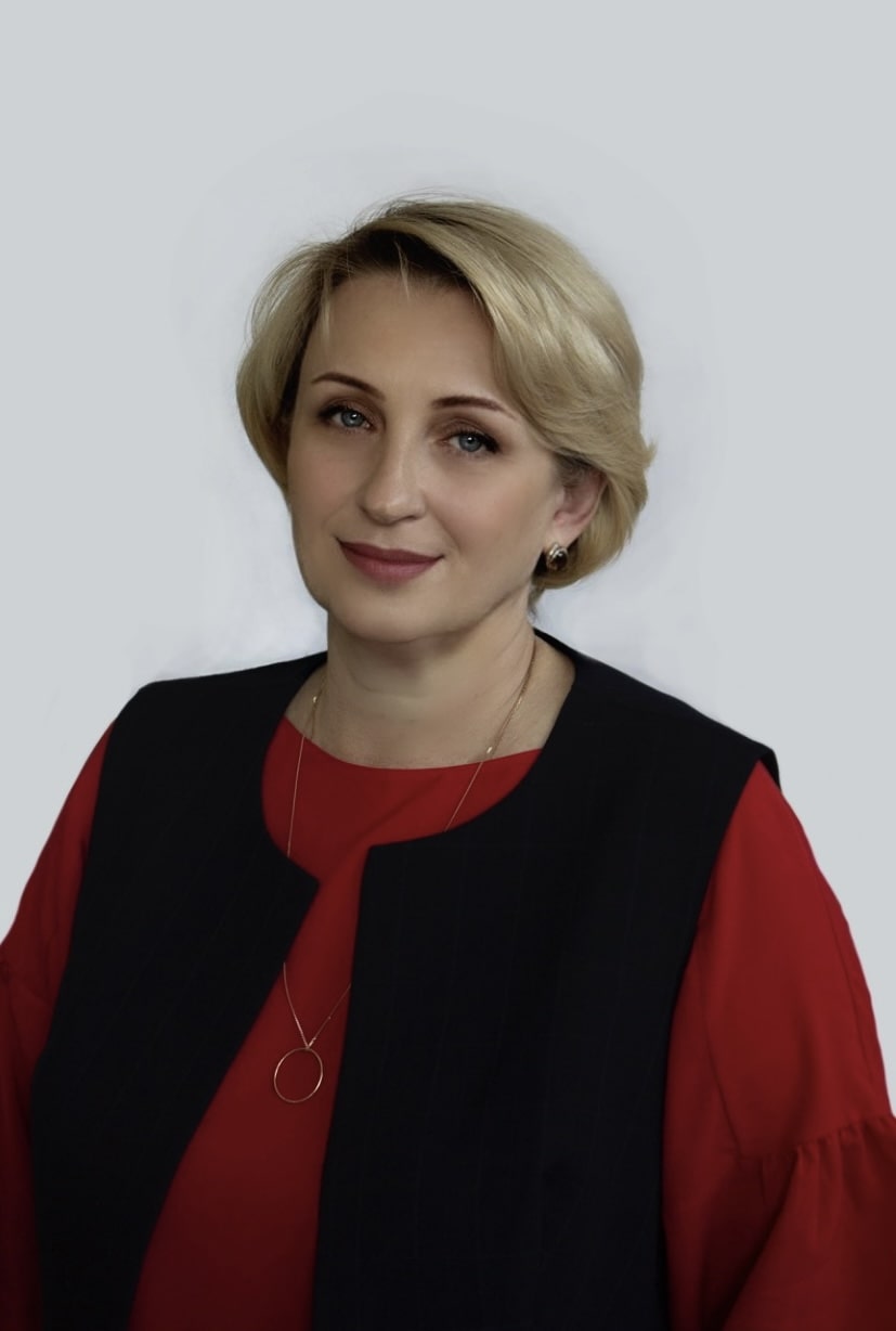 Литвинова Елена Владимировна.